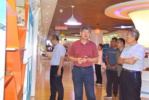 共享經(jīng)濟(jì)與智慧城市融合的縣域?qū)嵺` 專(zhuān)家組調(diào)研渭源縣電子商務(wù)公共服務(wù)中心